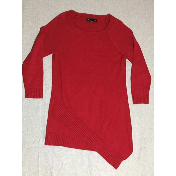 Womens Vintage Design365 Sweater Size Small Asymmetric Hem Acrylic Red Knit - Picture 1 of 4